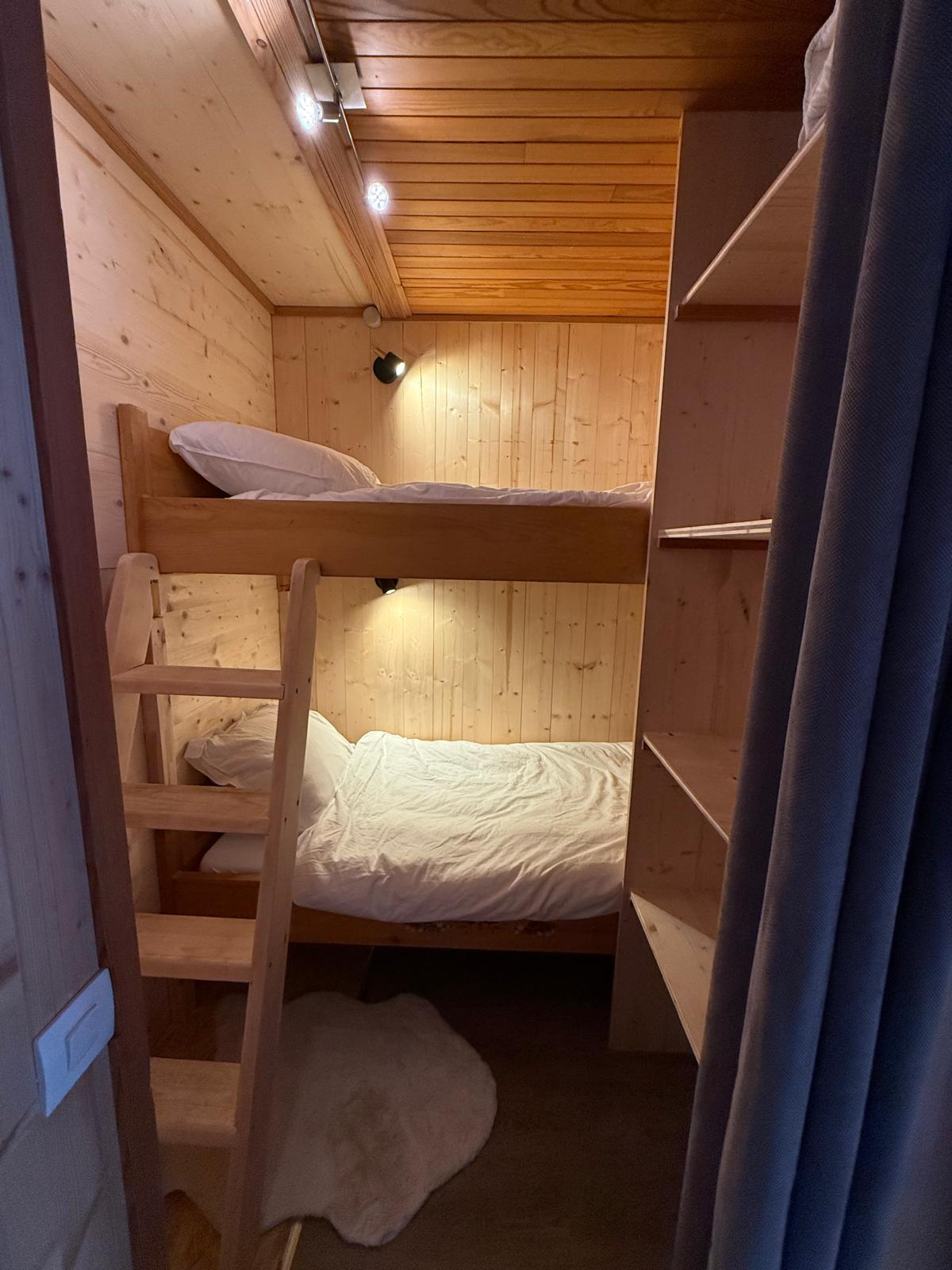 Coin montagne avec lits superposés. Ambiance Cocon.